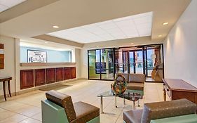 Super 8 By Wyndham Knoxville East